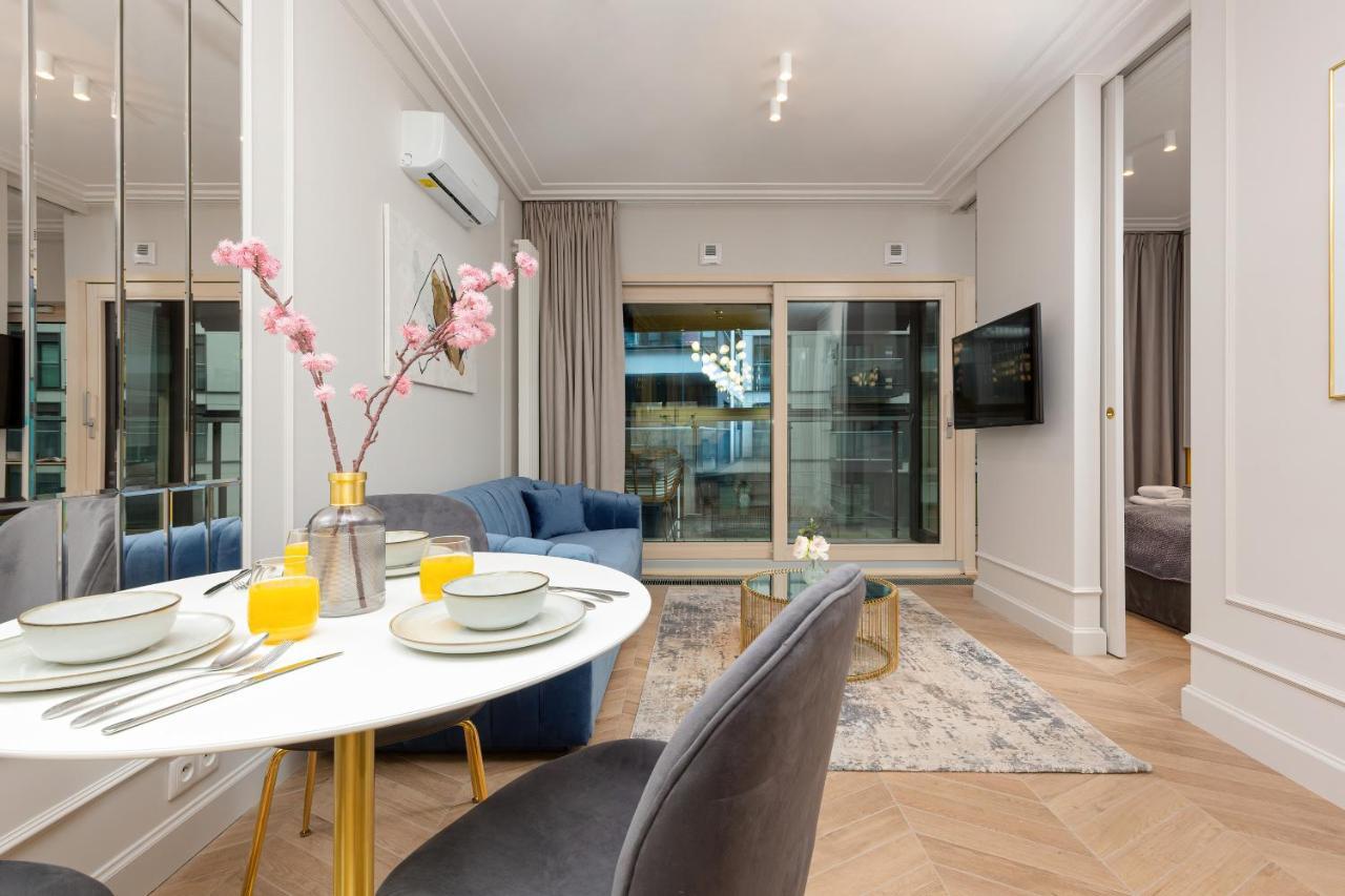 Mennica Residence Central Apartment By Renters Prestige Varsovia Exterior foto