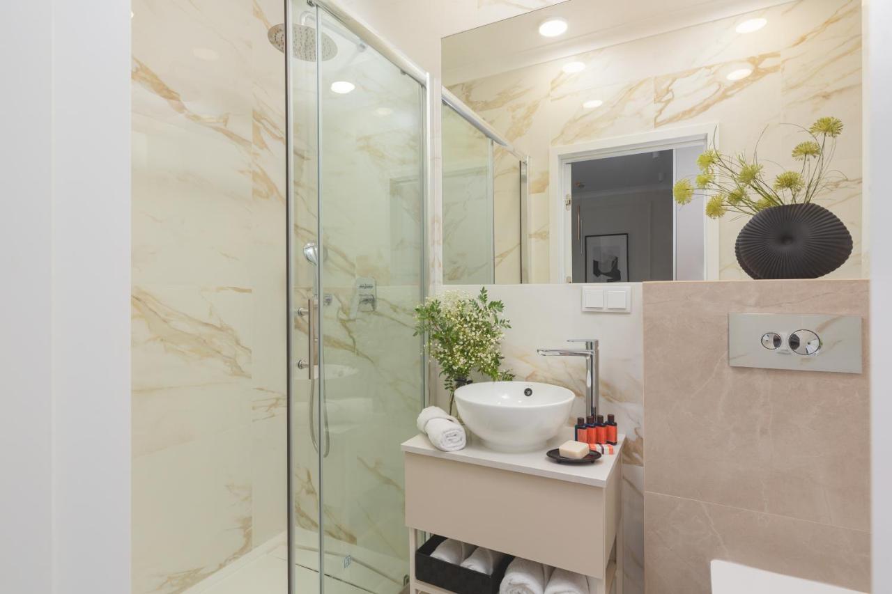 Mennica Residence Central Apartment By Renters Prestige Varsovia Exterior foto