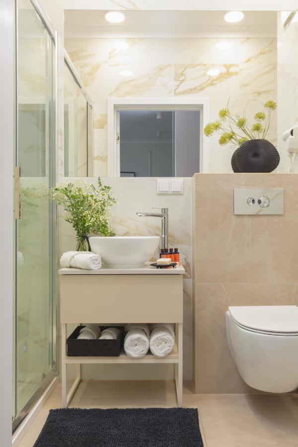 Mennica Residence Central Apartment By Renters Prestige Varsovia Exterior foto